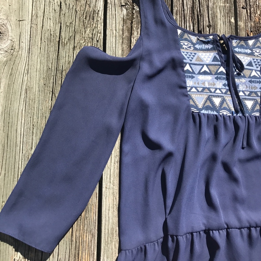 Cold Shoulder Charming Charlie Peasant Top - Picture 2 of 6