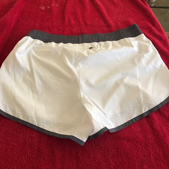 C9 Champion working out shorts Sz L - Picture 2 of 6