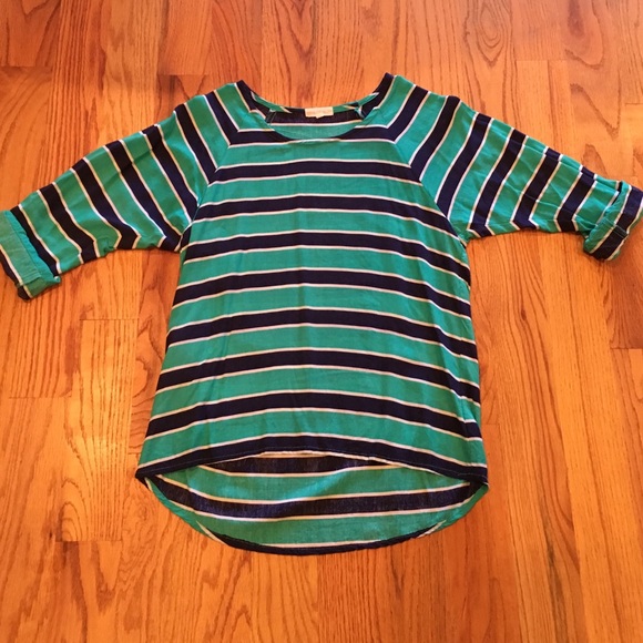 🛍3/4 sleeved stripped shirt.🛍 - Picture 1 of 5