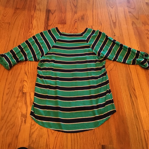 🛍3/4 sleeved stripped shirt.🛍 - Picture 4 of 5