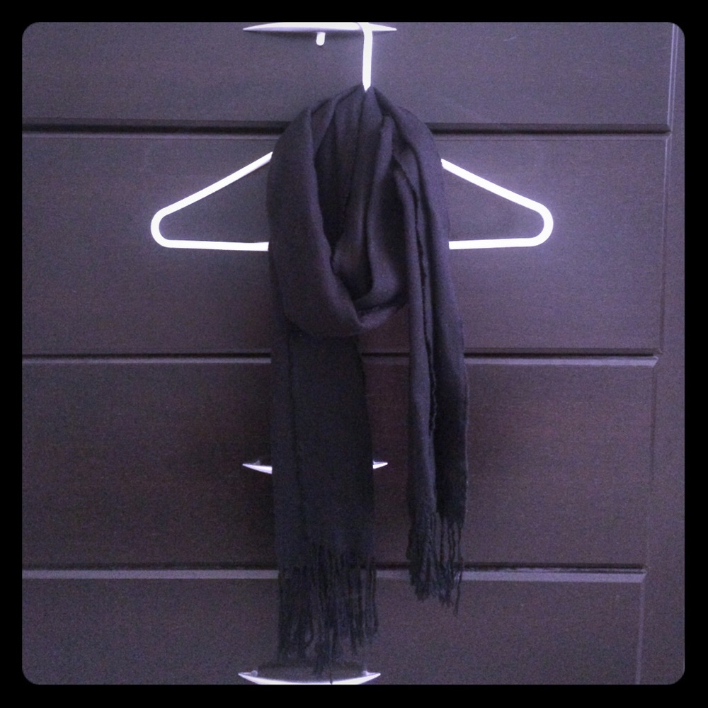 Black loose scarf