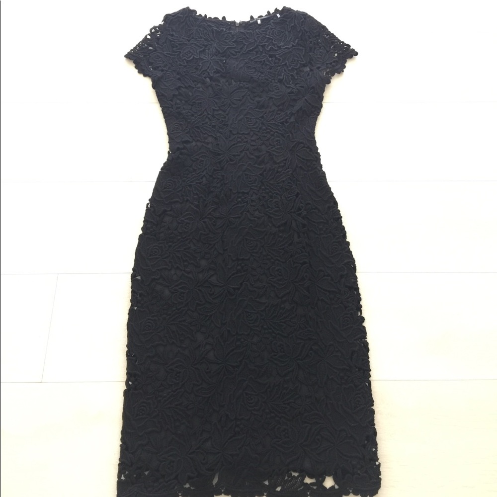 Elie Tahari black embroidered lace dress