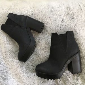 H&M Chunky Heeled Ankle Boot
