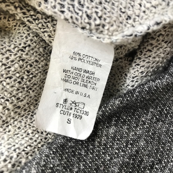 Grey Pull-Over Sweater with Zipper! - Picture 7 of 7