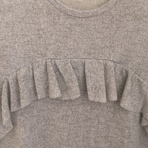 Zara front ruffle top - Picture 2 of 3