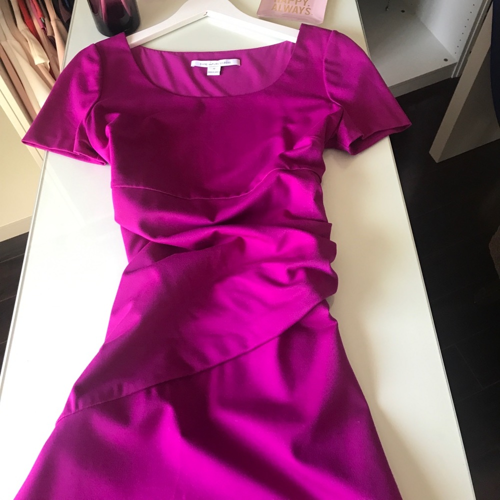 Diane Von Furstenberg Fuscia Purple Dress.