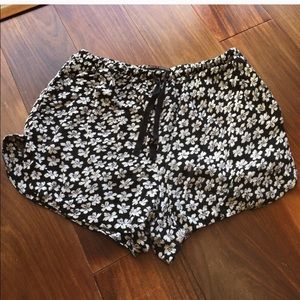 brandy melville flowy shorts