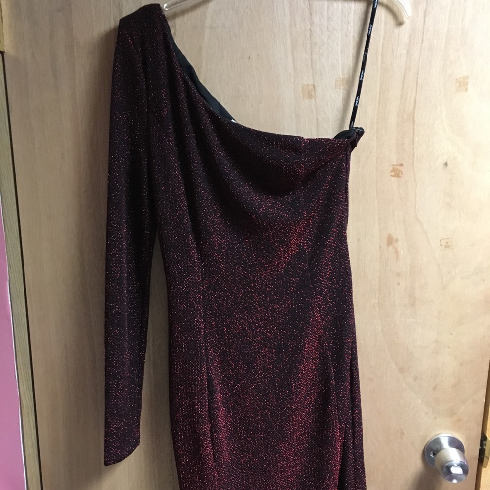 Red/black one sleeve dress