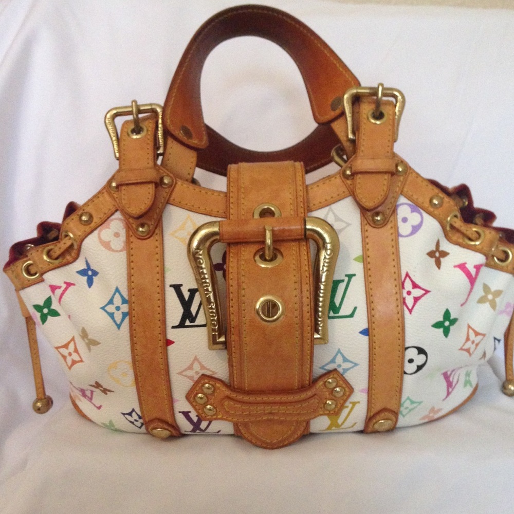 Authentic Louis Vuitton purse.