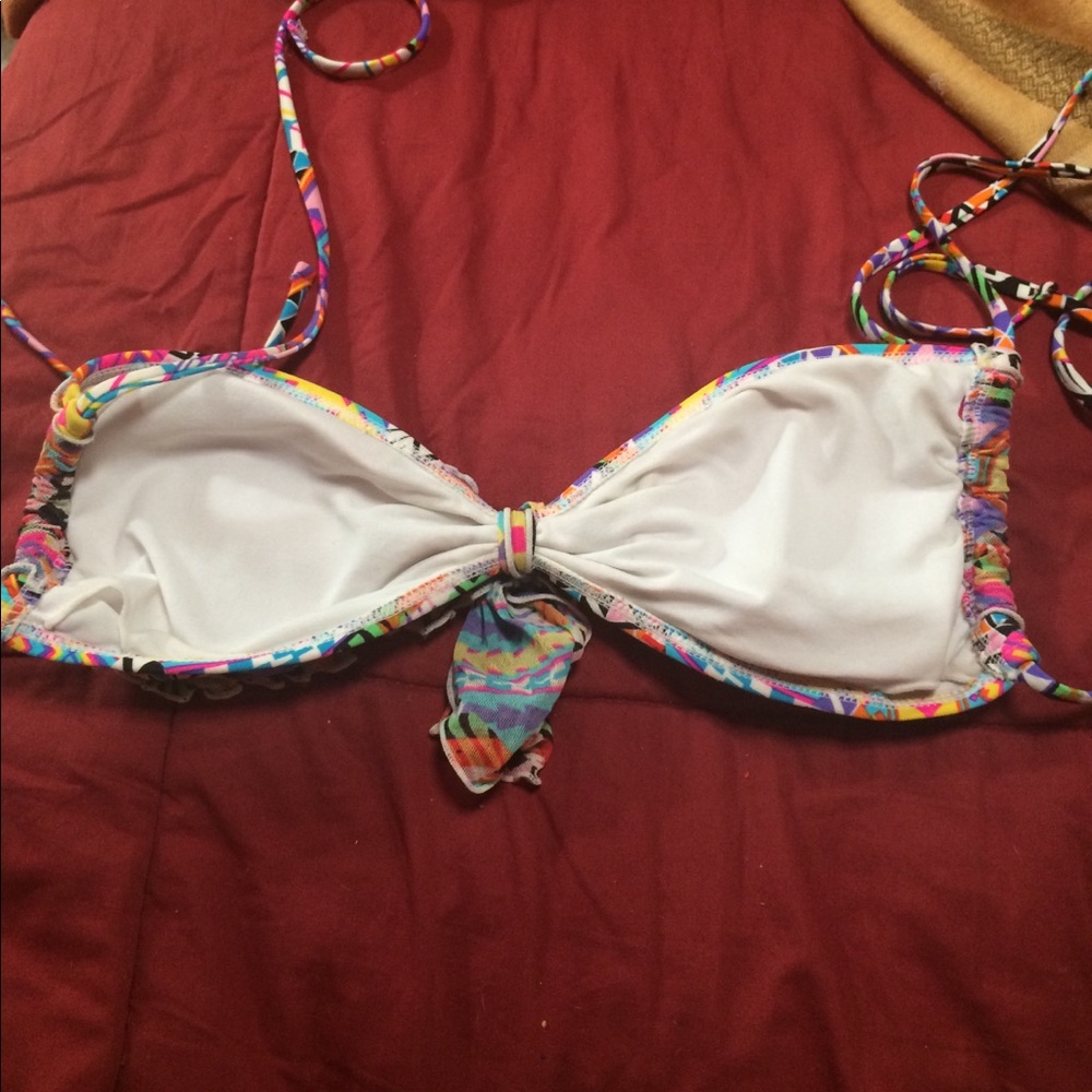 🌴🌴BATHING SUIT TOP🌴🌴 - Picture 2 of 2