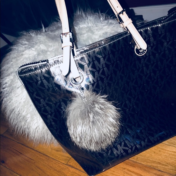 Michael Kors purse 👜💕 - Picture 1 of 5