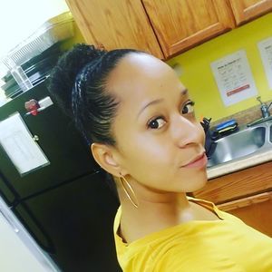Meet your Posher, Angela