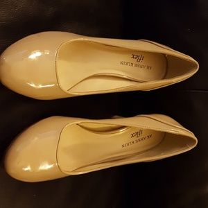 Anne Klein iflex Pumps