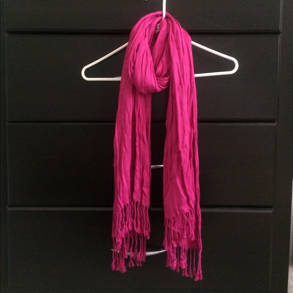 Hot pink loose scarf with fringe on ends