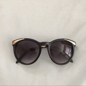 Aldo's sunglasses