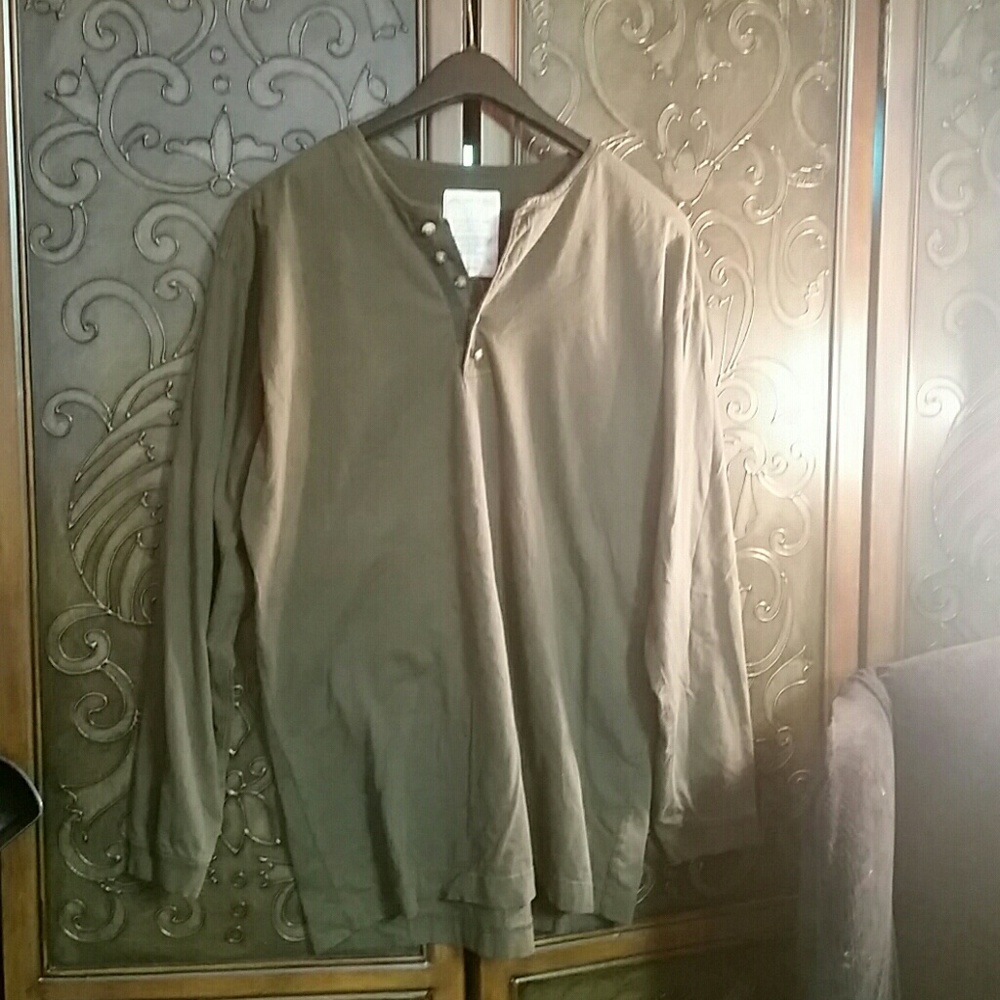 Long sleeve shirt