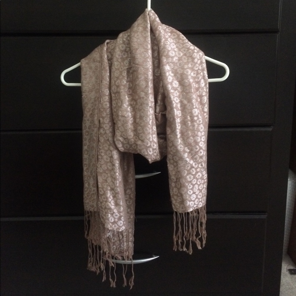 Reversible metallic leopard print scarf