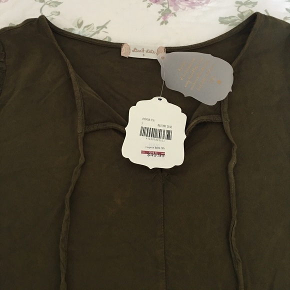 Military olive boho blouse. New with tags - Picture 2 of 3