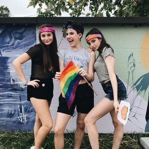 Meet your Posher, Belle