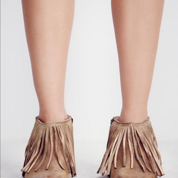 LAST ONE ! Free People Wildfire Fringe Boot - Picture 3 of 4