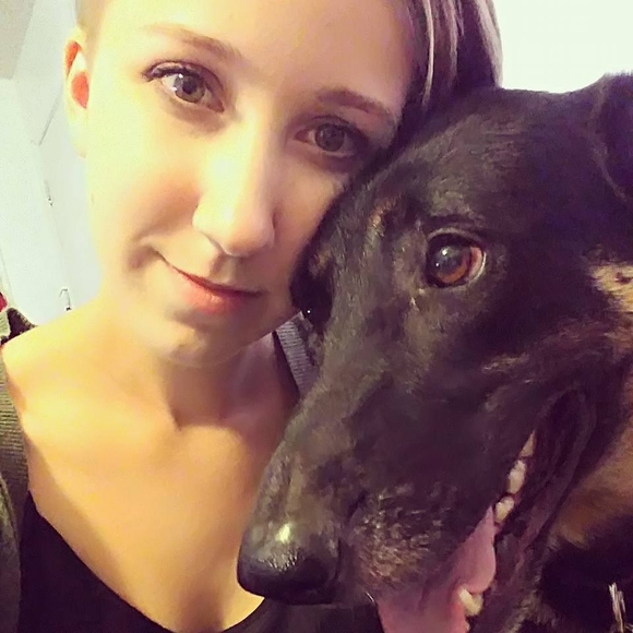 Meet your Posher, Breanna - Picture 1 of 1