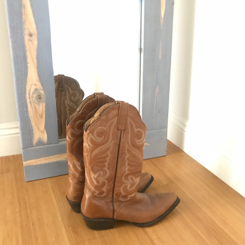 camel-colored leather cowgirl boots