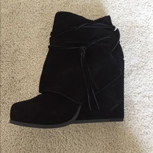 Adorable BCBG booties