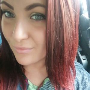 Meet your Posher, Angie