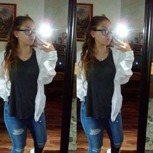 Meet your Posher, Danielle