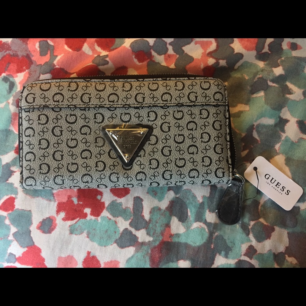 Guess wallet