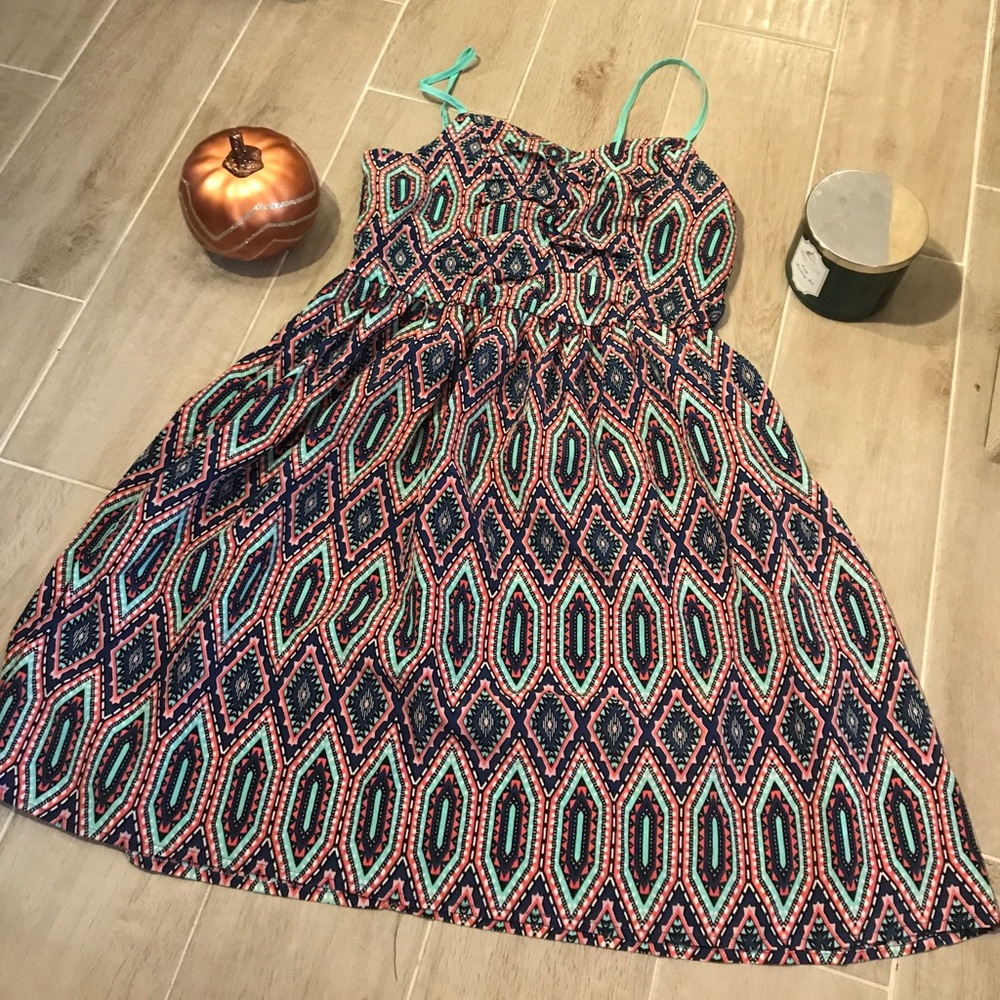 NWOT | M | Aztec Print Flowey Dress | Xhilaration