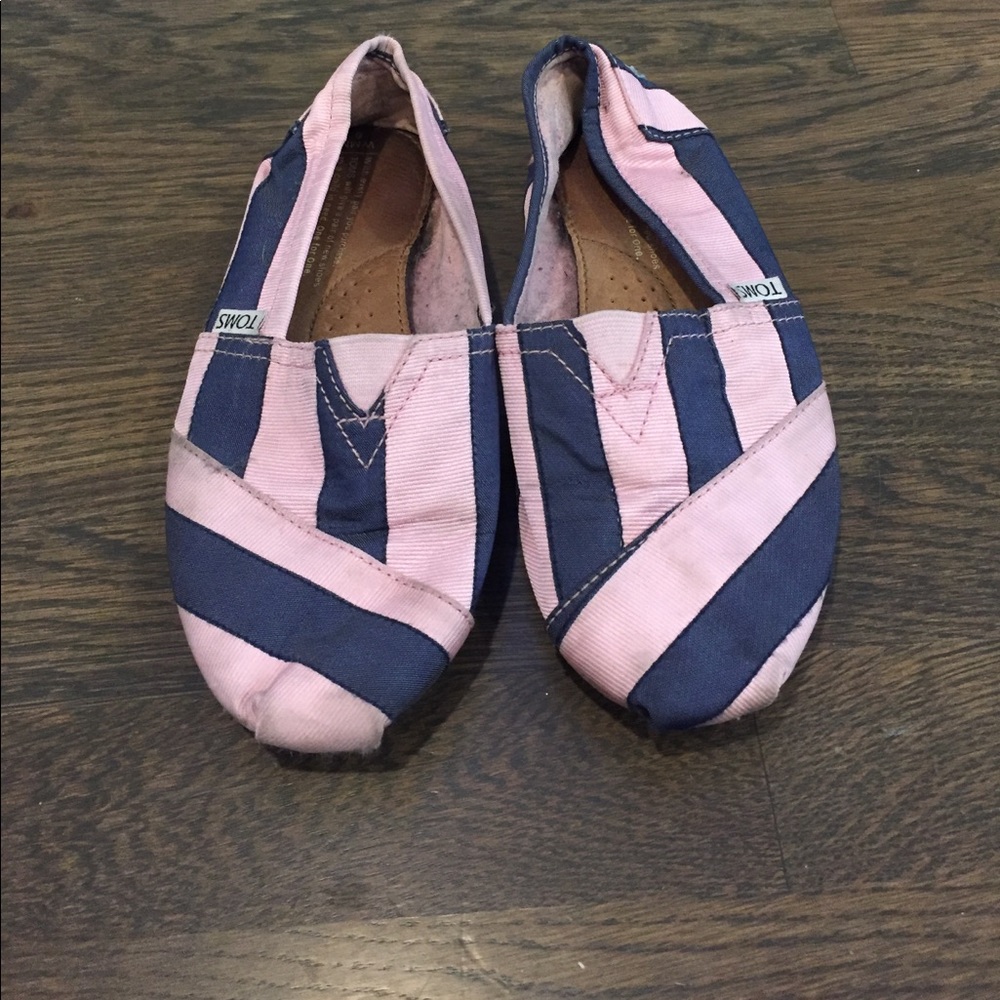 Pink and blue stripe Toms