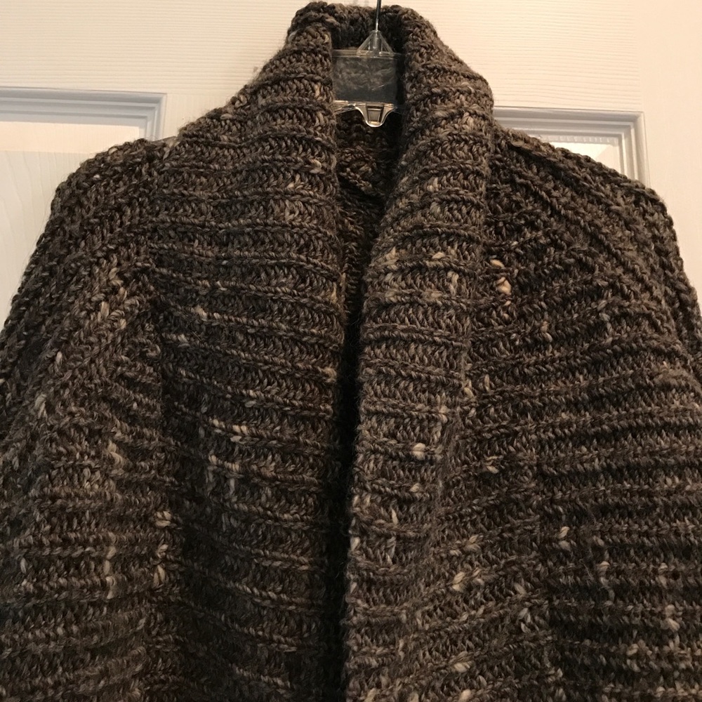 Sweater - Picture 2 of 6