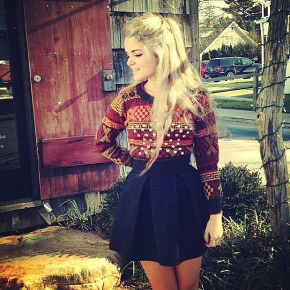 🔥HP🔥NWT LF Furst Of A Kind Vintage Stud Sweater - Picture 1 of 7