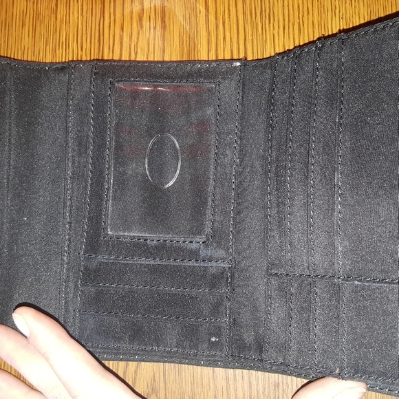 Liz Claiborne wallet - Picture 2 of 4