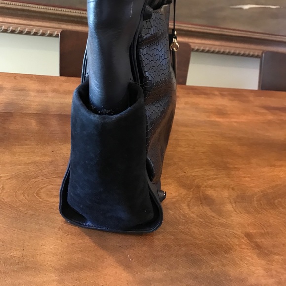 Vince Camuto Tote - Picture 4 of 5