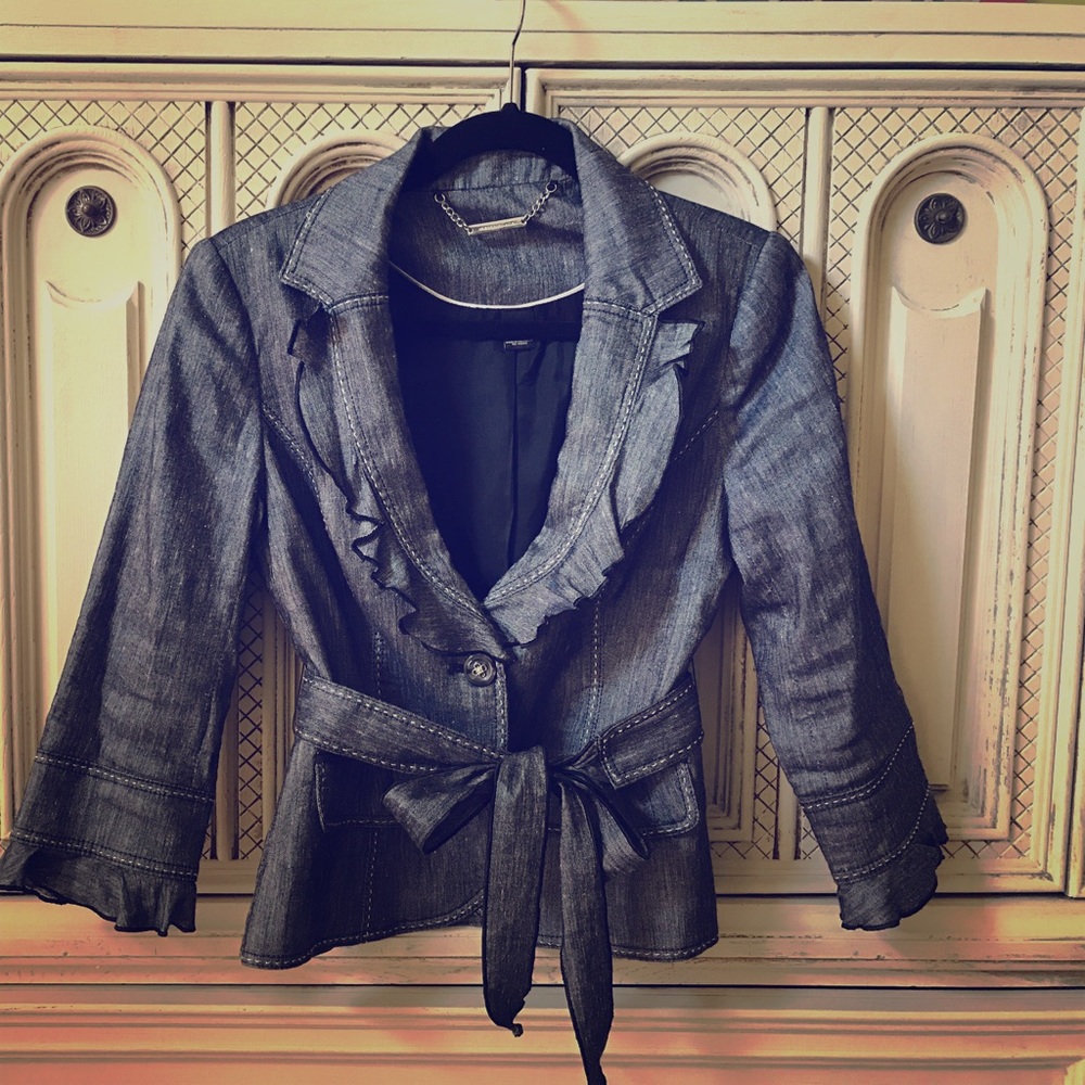 White House Black Market jacket is ADORABLE! 😊