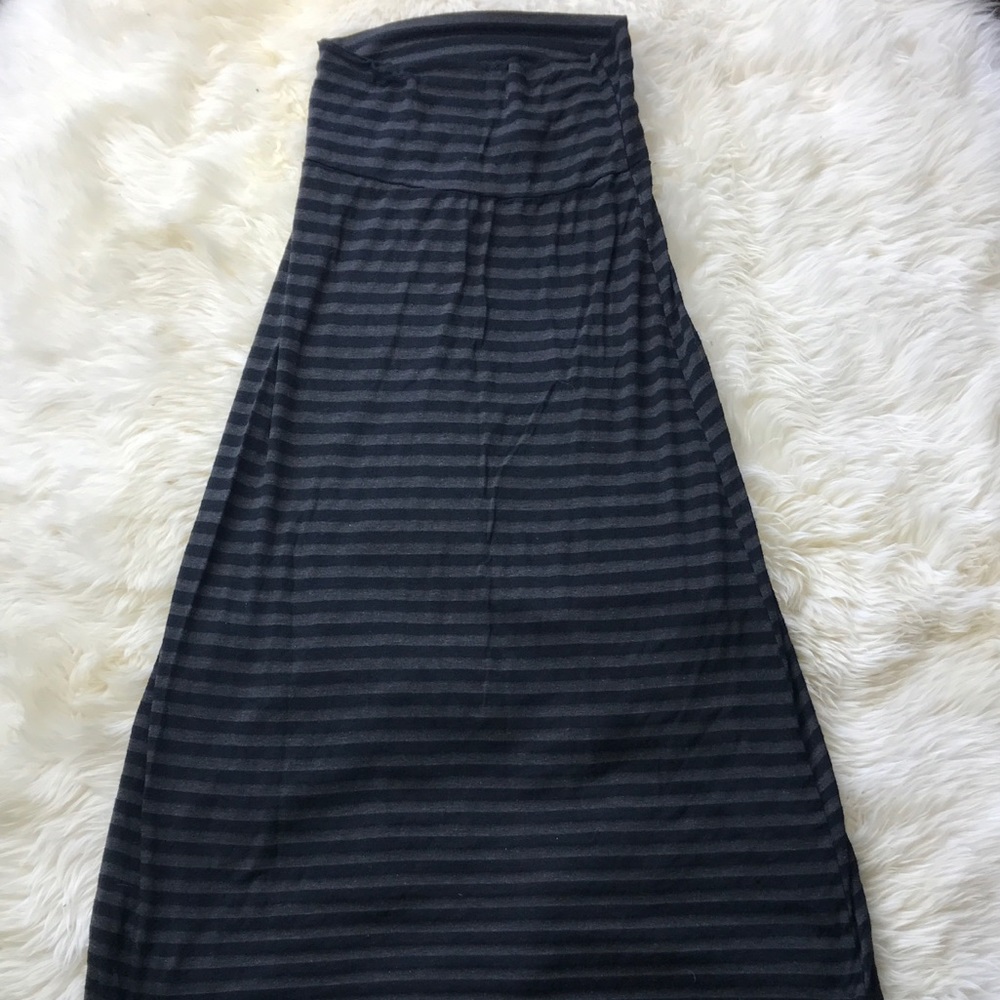 Gray and Black Maxi-Skirt