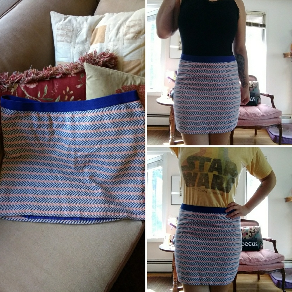 Woven Gap pencil skirt