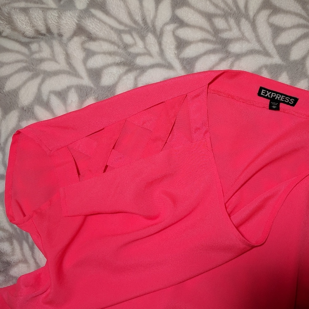 Express Blouse - Picture 6 of 6