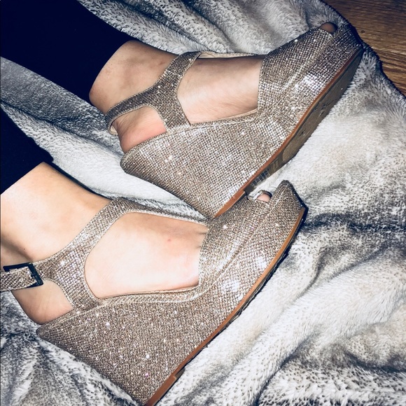 Gold sparkle wedges worn once ✨✨ - Picture 3 of 4