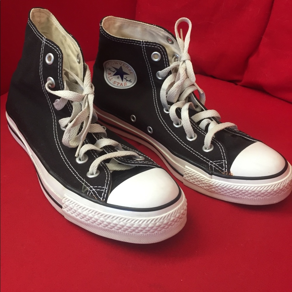 Black Converse Hightop size 8 women