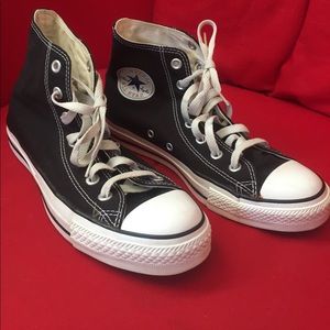 Black Converse Hightop size 8 women