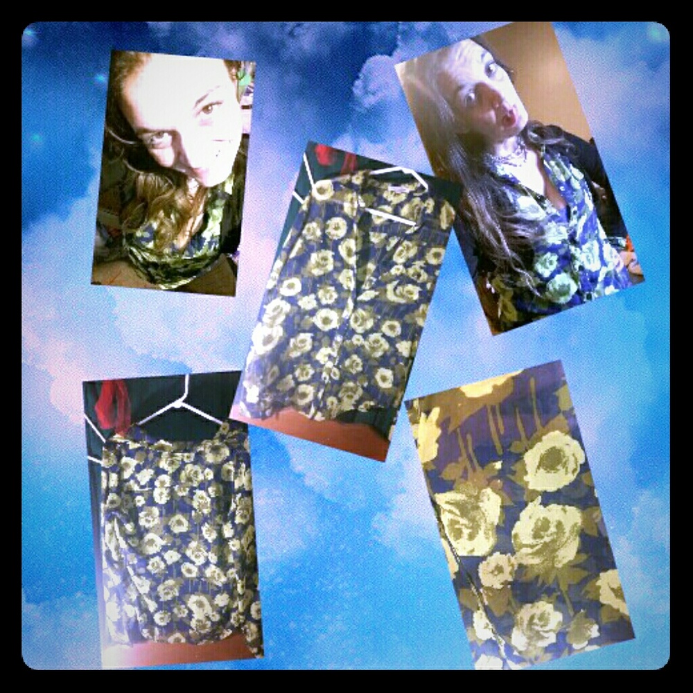 Like new,  super awesome, navy floral button down