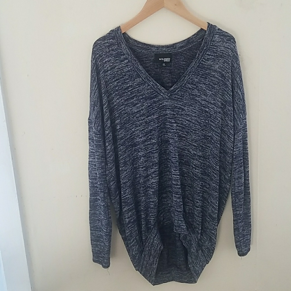 V-neck Long Sleeve Wilfred Sweater