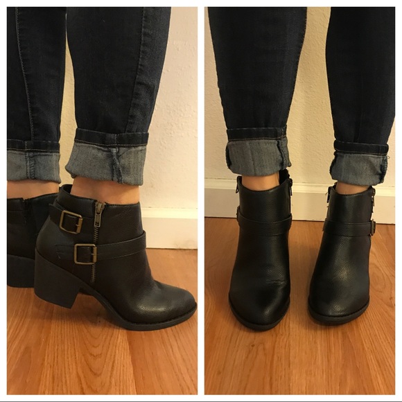 •LAST 1• Black Double Buckle Zip Detail Moto Boots - Picture 8 of 8