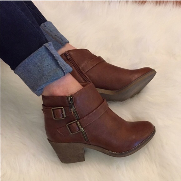 •LAST 1• Distressed Cognac Buckle Zip Moto Boots - Picture 3 of 4