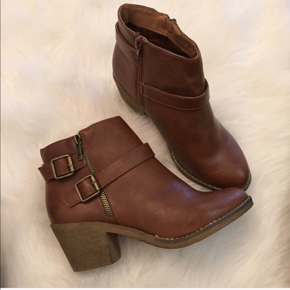 •LAST 1• Distressed Cognac Buckle Zip Moto Boots - Picture 4 of 4