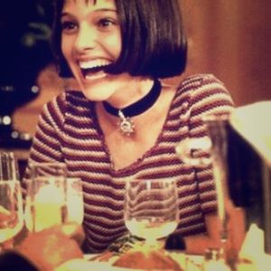 90s inspired sun charm chocker! 🌞