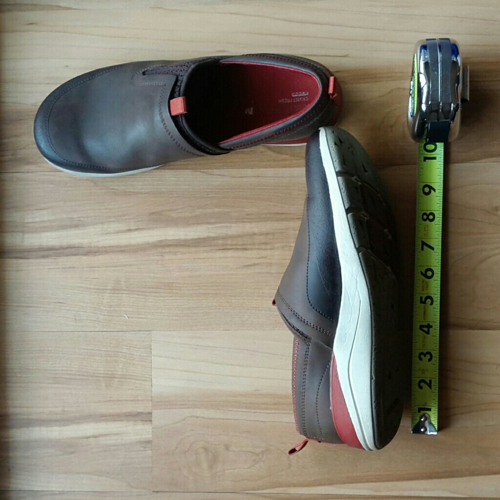 Merrell | sporty brown slip on sneakers 9.5M